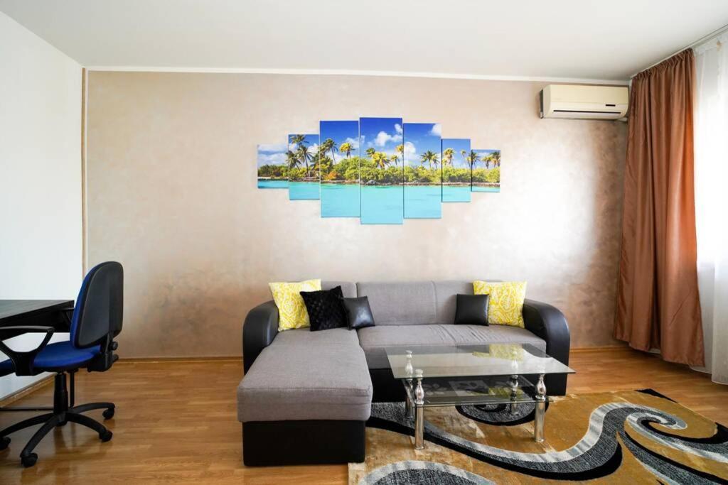 Sky Modern 1 Bedroom Apt W Free Parking Bukarest Eksteriør billede