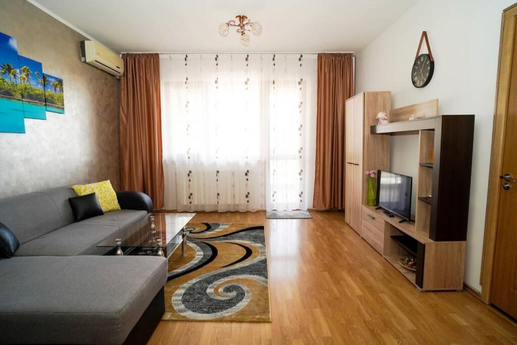 Sky Modern 1 Bedroom Apt W Free Parking Bukarest Eksteriør billede