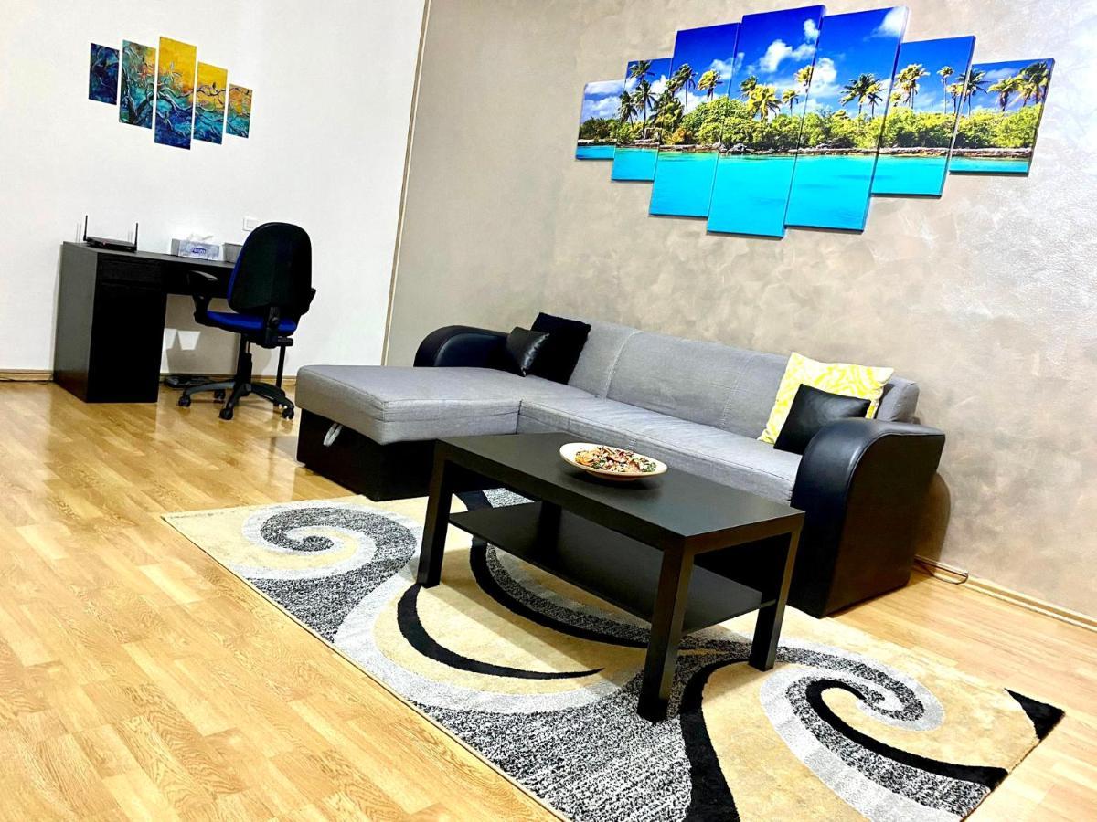 Sky Modern 1 Bedroom Apt W Free Parking Bukarest Eksteriør billede