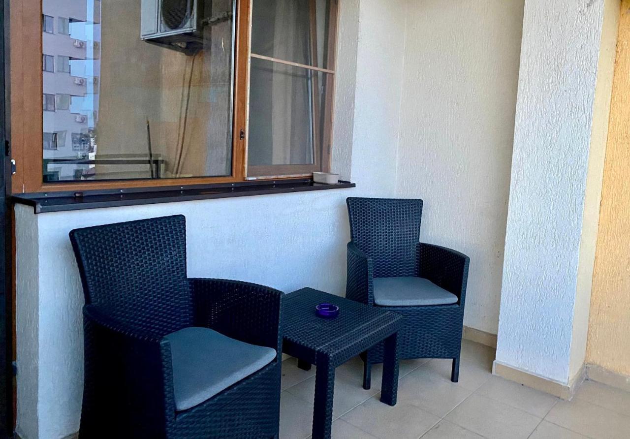 Sky Modern 1 Bedroom Apt W Free Parking Bukarest Eksteriør billede