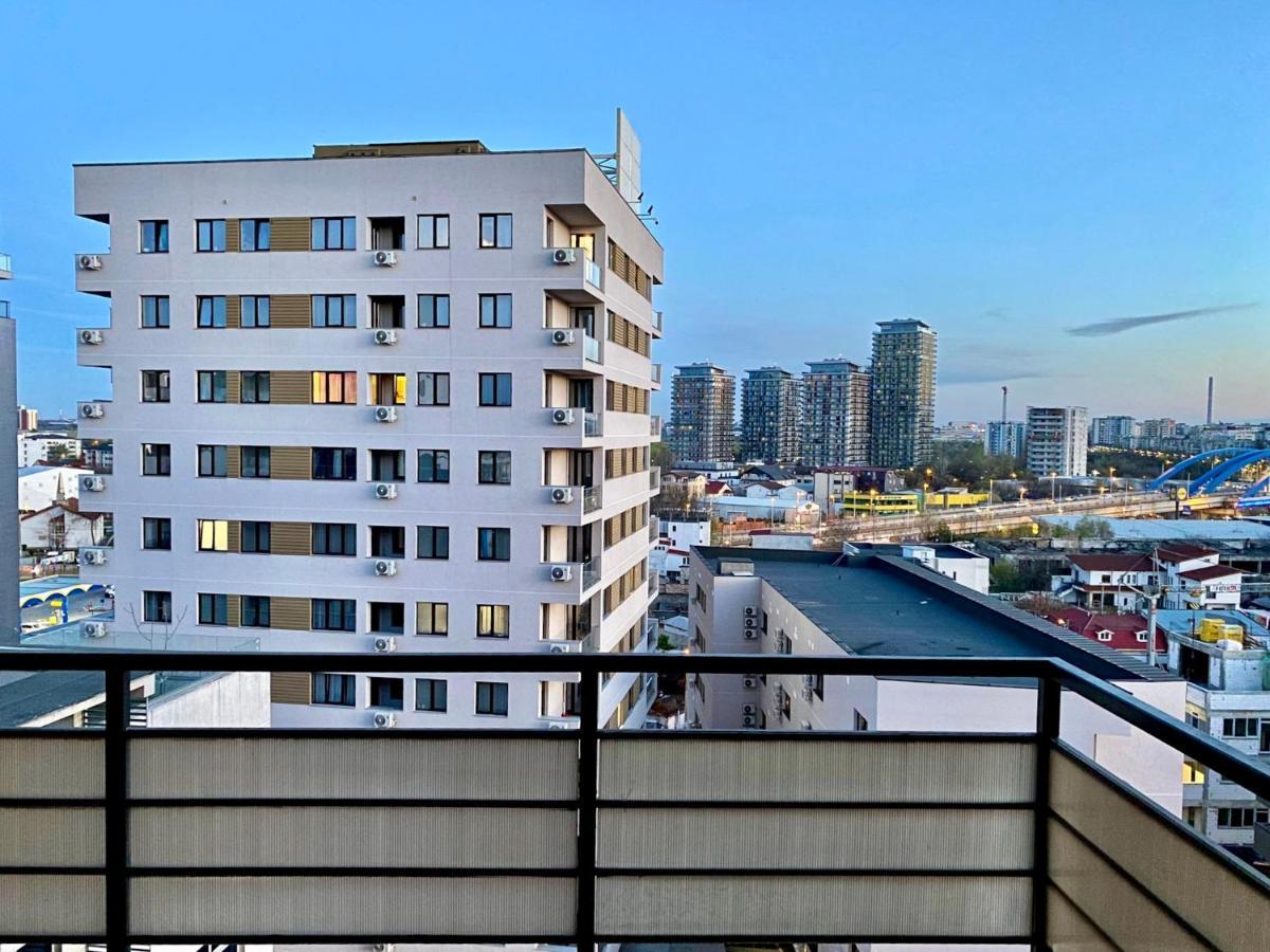 Sky Modern 1 Bedroom Apt W Free Parking Bukarest Eksteriør billede
